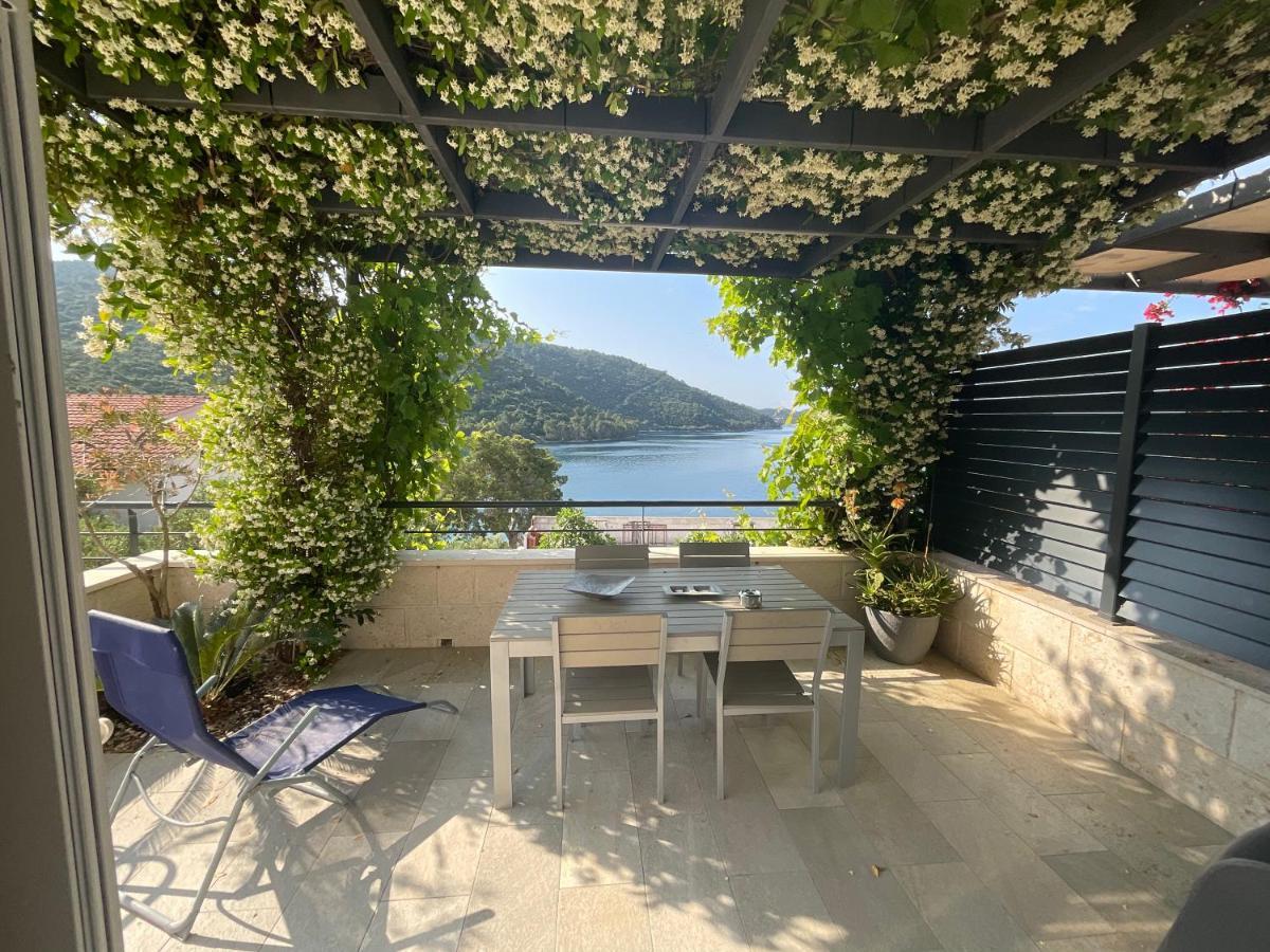 Villa Iva Lastovo 우블리 외부 사진